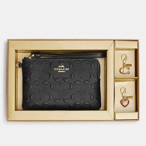 NWT Black Coach Boxed Corner Zip Wristlet In Signature Leather w/ 2 Charms - Picture 1 of 7